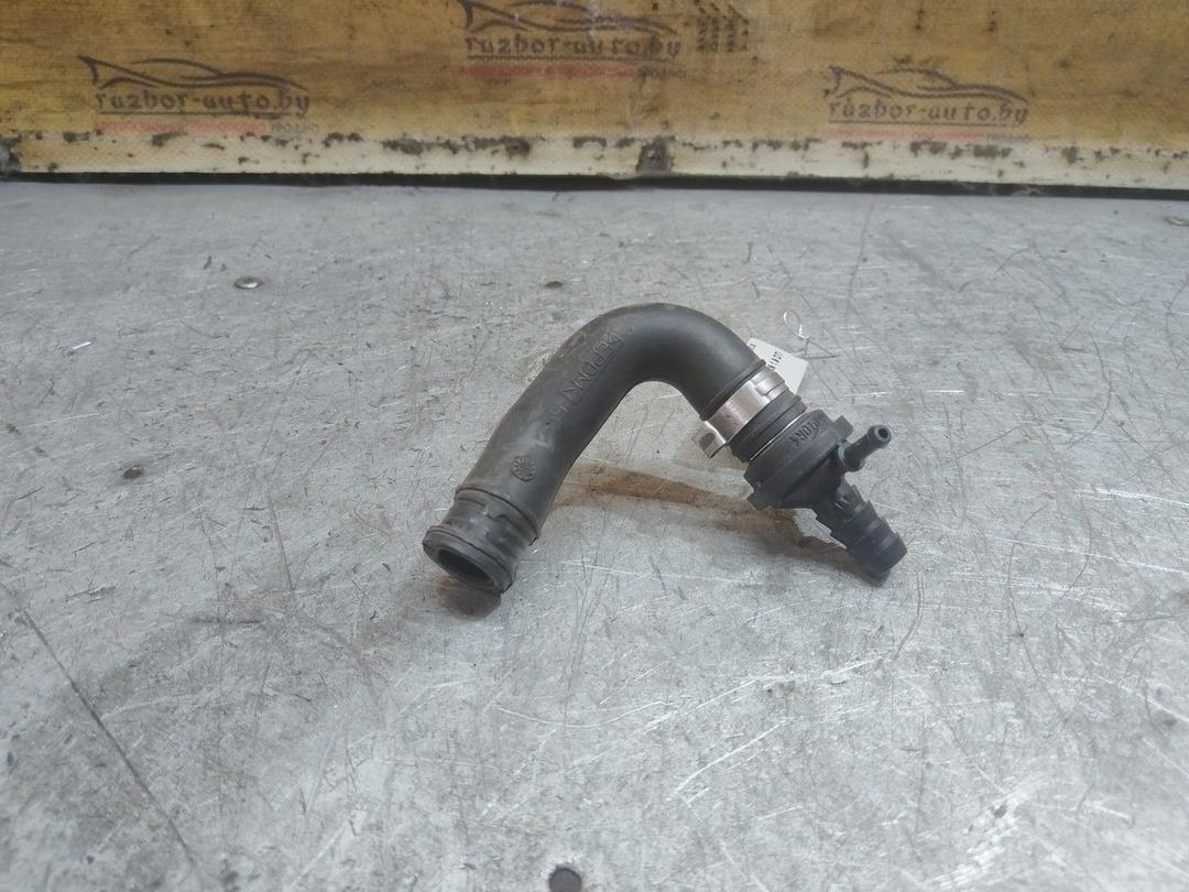 Трубка вакуумного насоса QZ0V11 Volkswagen Jetta - Фото 1