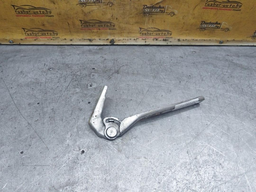 Петля капота правая 23W1YZ Volkswagen Passat купить с доставкой