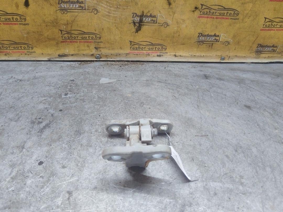 Петля двери передней правой 0Z9UTN Volvo S40 купить