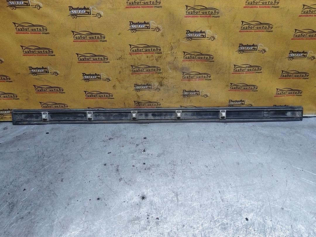 Молдинг двери передней левой B9B52D Audi 100 купить