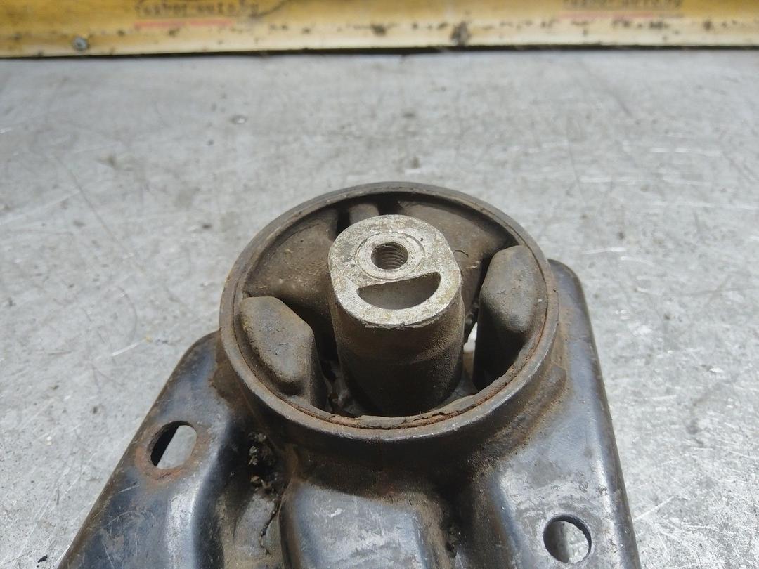 Подушка крепления КПП IMYU26 Chrysler Voyager купить