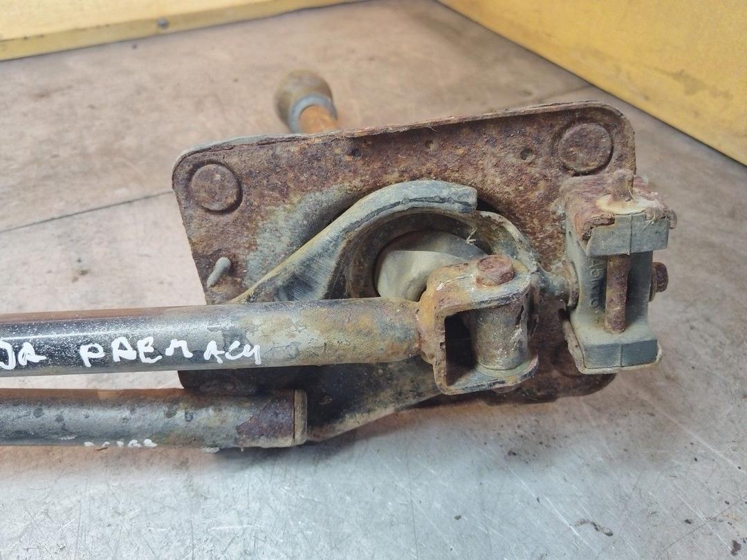 Кулиса TM203O Mazda Premacy купить в магазине запчастей бу