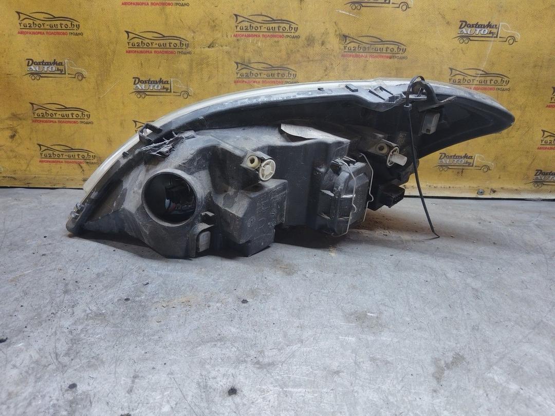 Фара правая 7R9R44 Toyota Corolla купить с доставкой