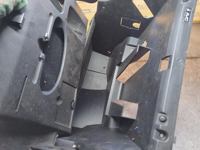 Бардачок 0RW9BT Peugeot 307 купить с доставкой