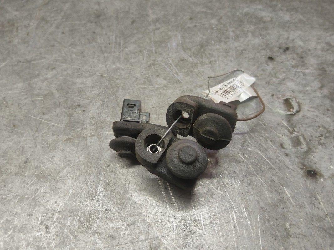 Выключатель концевой (концевик) U7UVK4 Nissan Note - Фото 1