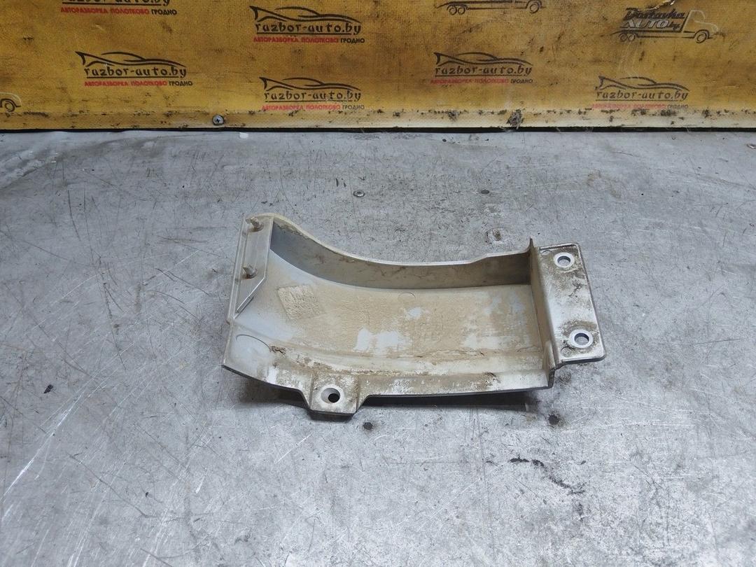 Накладка под фонарь правый 72J03Q Opel Zafira купить с доставкой