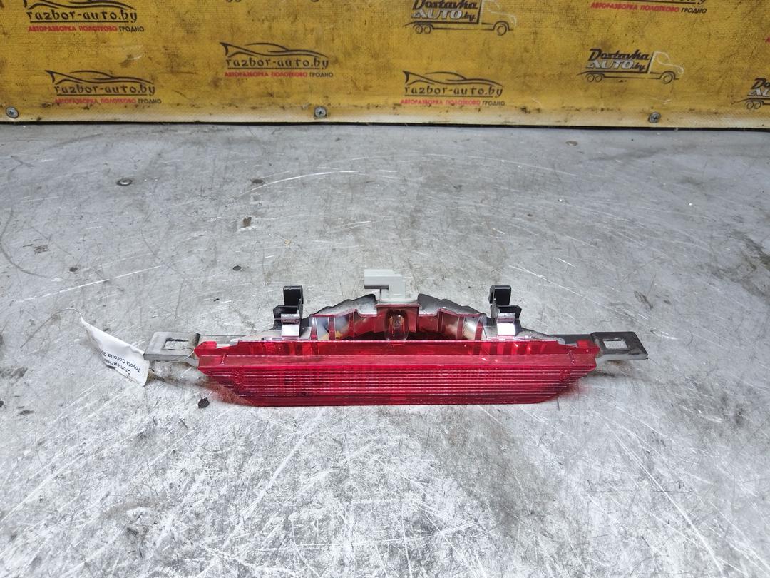 Стоп-сигнал 81NIW1 Toyota Corolla