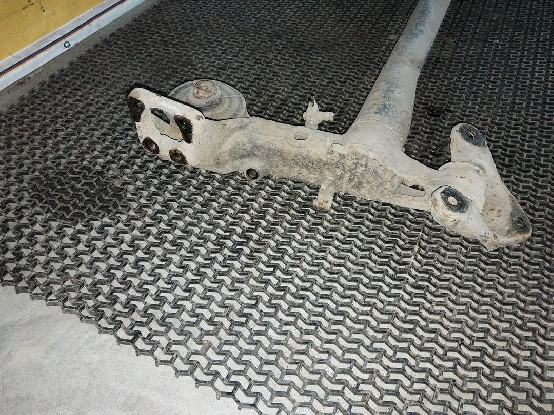 Балка подвески задняя IHQ1LP Opel Astra - Фото 4