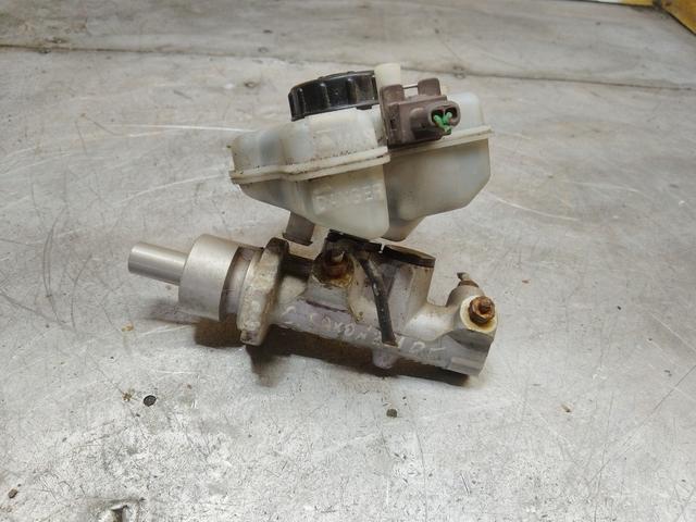 Цилиндр тормозной главный EISSFF Citroen Saxo