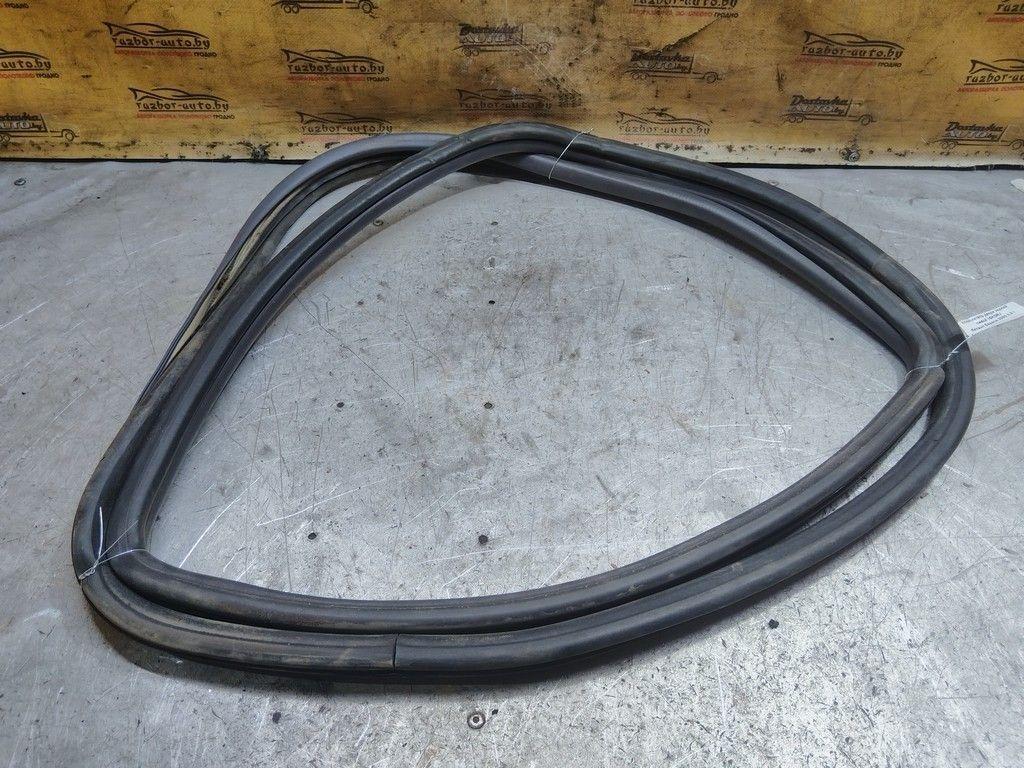 Уплотнитель двери задней левой 16KQRJ Renault Espace - Фото 1