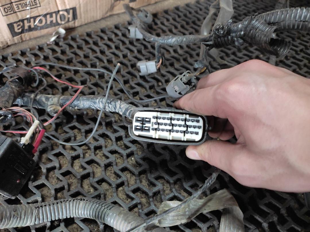 Проводка O8Y80Y Mazda 6 купить на авторазборке