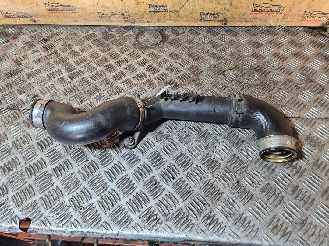 Патрубок интеркулера JLCG8K Volkswagen Passat - Фото 2