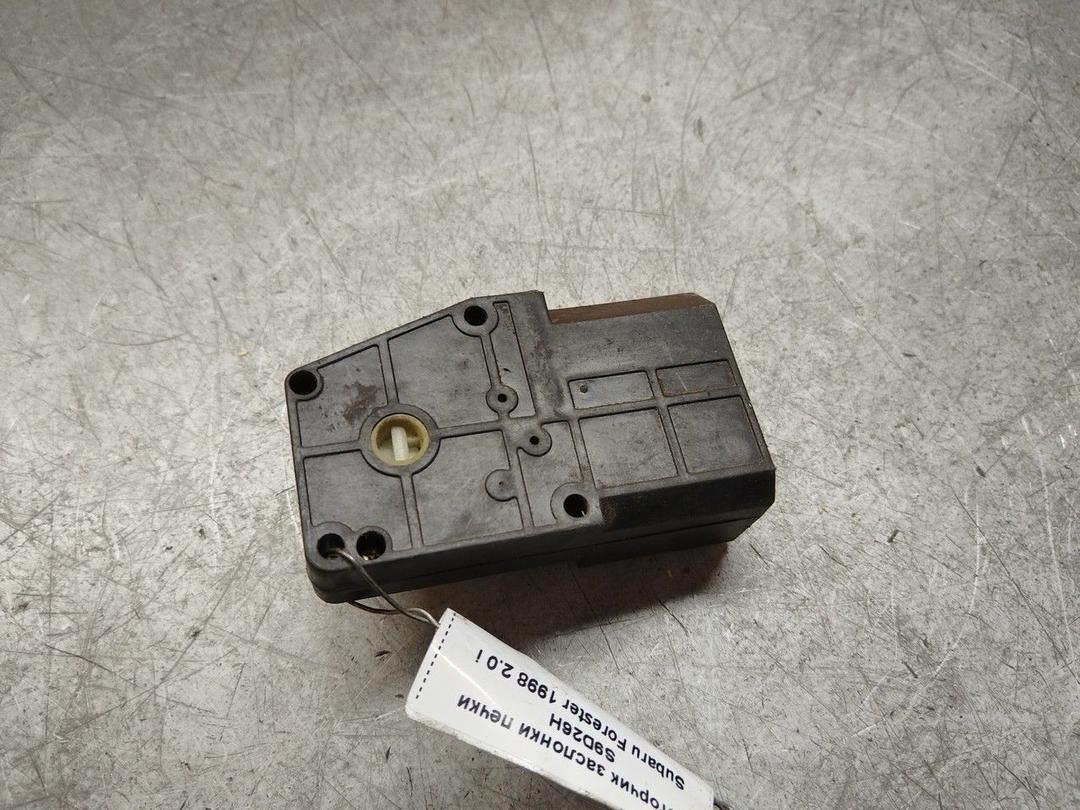 Моторчик заслонки печки S9D26H Subaru Forester купить на авторазборке