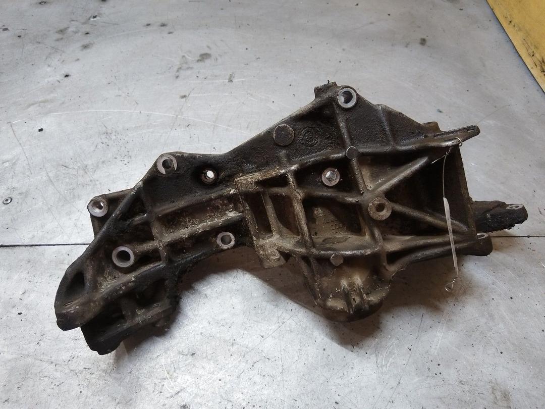 Кронштейн вискомуфты 69C3NG Audi A4 - Фото 1