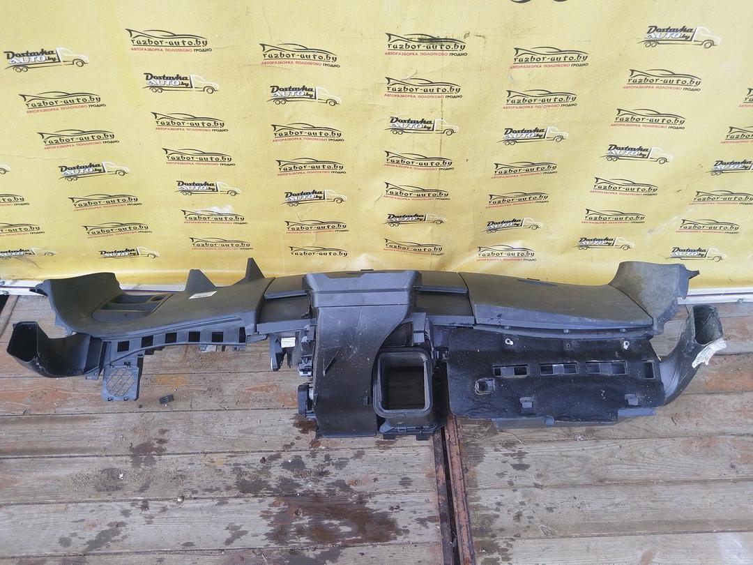 Панель передняя салона (торпедо) E8RH6O Renault Espace купить в магазине запчастей бу