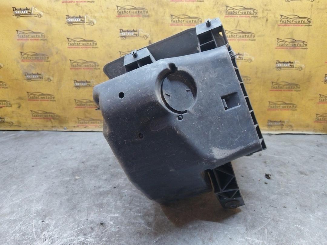 Корпус воздушного фильтра 8M6C85 Volkswagen Passat купить на авторазборке