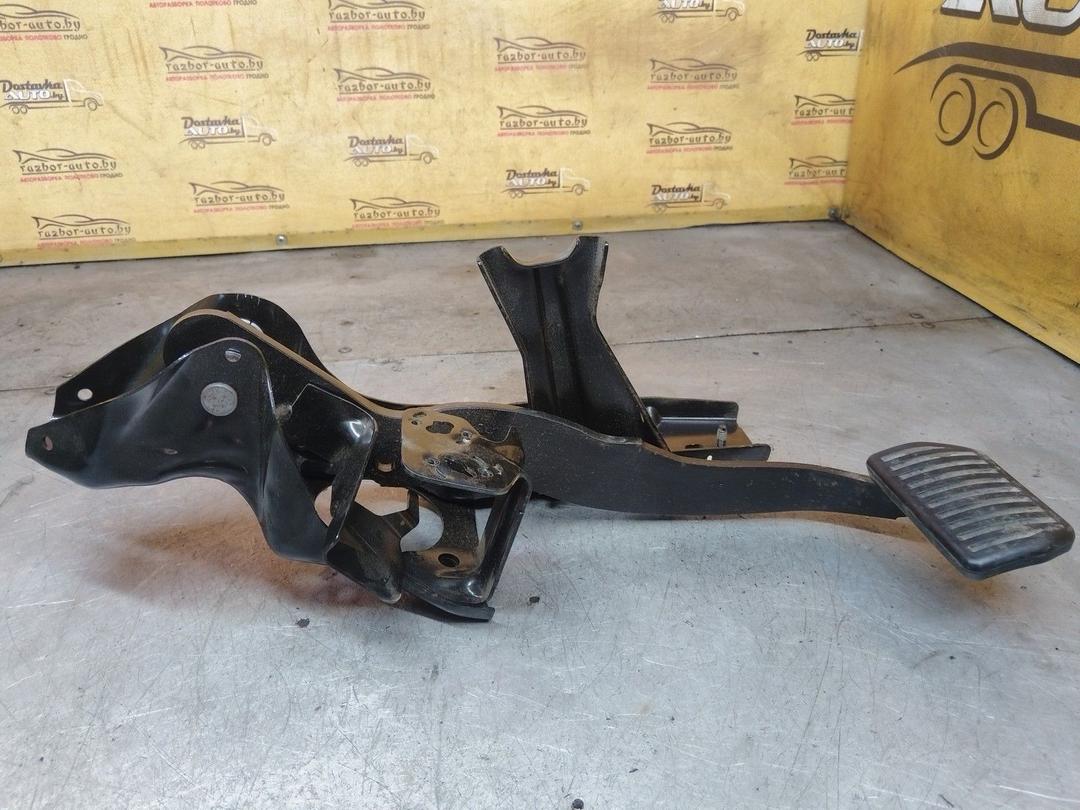 Педаль тормоза 7D16CH Volvo XC70 купить