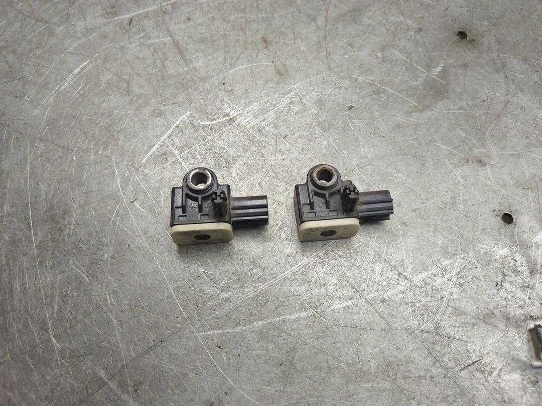 Датчик удара H13Q6O Ford Fusion - Фото 1