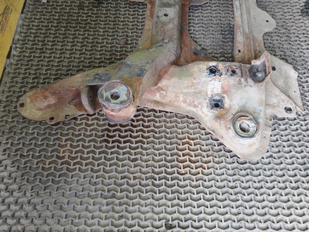 Балка подвески передняя (подрамник) 404WM8 Peugeot 406 купить