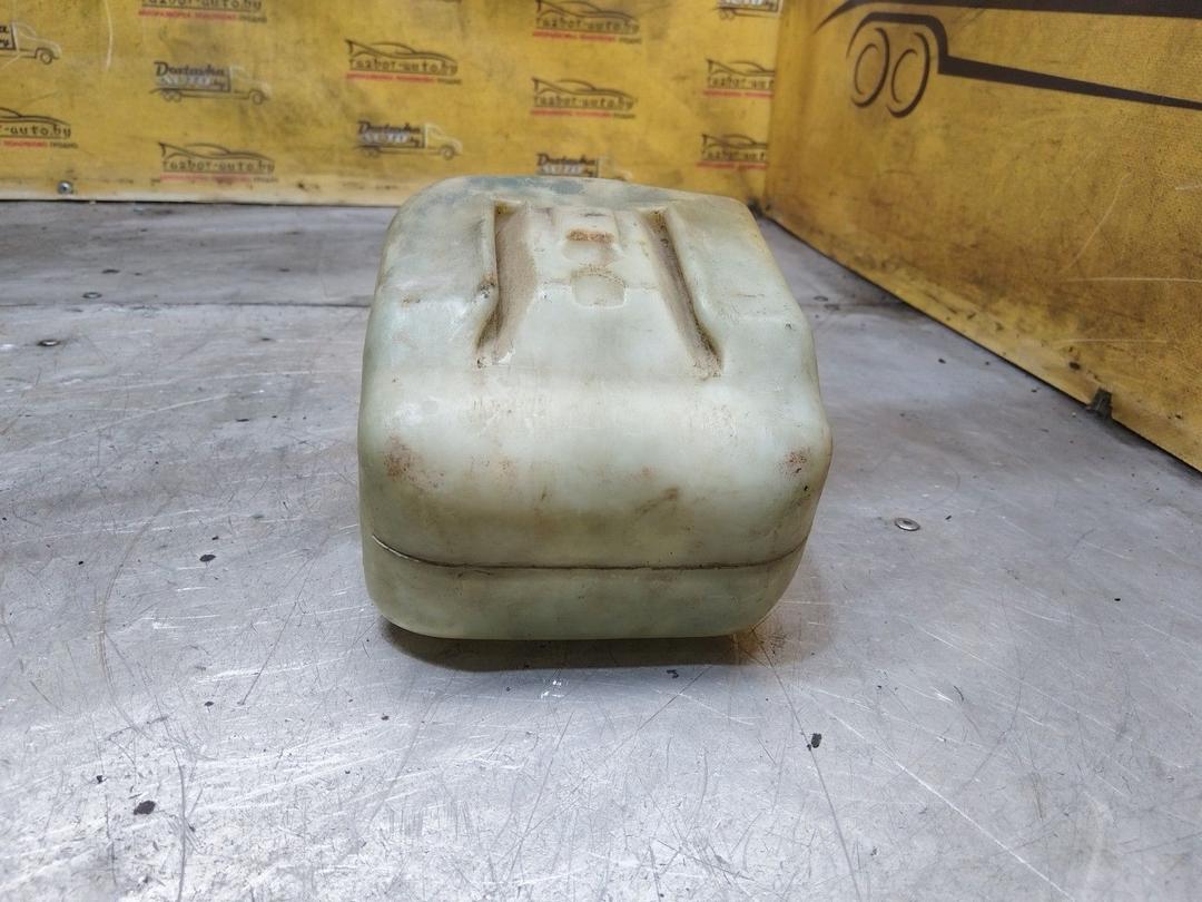 Бачок омывателя 1E8GXD Audi 80 купить в магазине запчастей бу