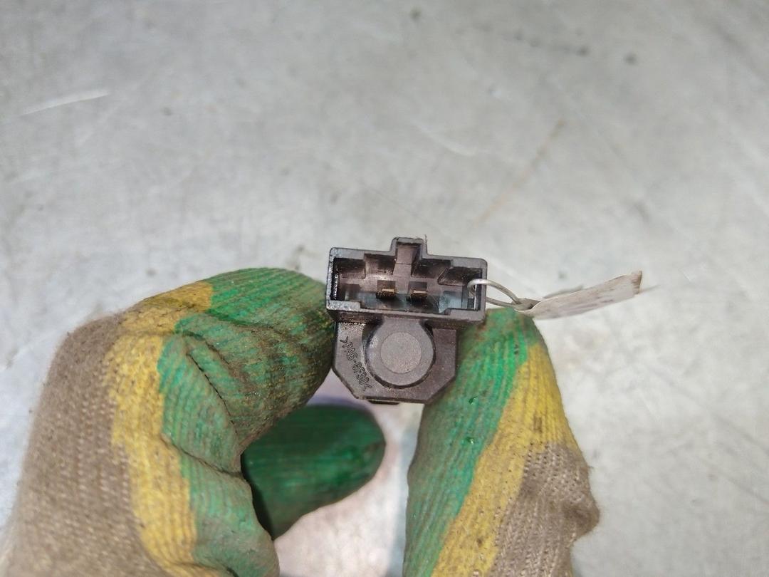 Выключатель концевой (концевик) 9S9649 Volkswagen Golf - Фото 2