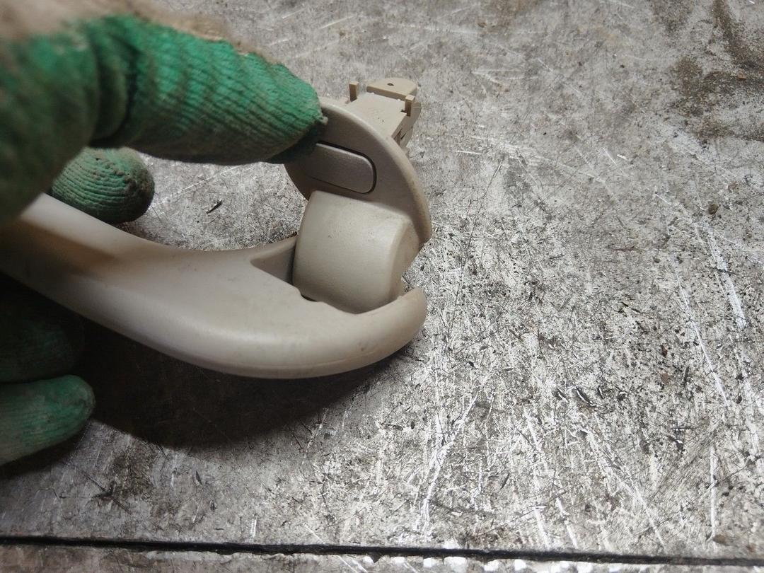 Ручка внутренняя потолочная PDC5FJ Renault Espace купить в магазине запчастей бу