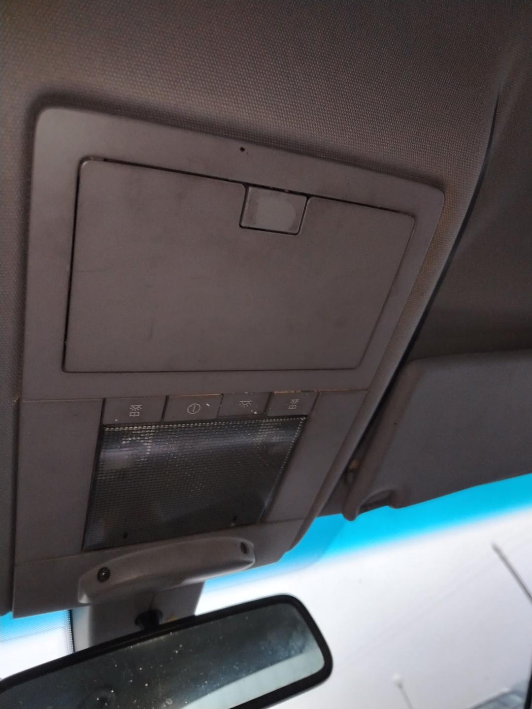 Фонарь салона (плафон) 62GMZF Opel Vectra