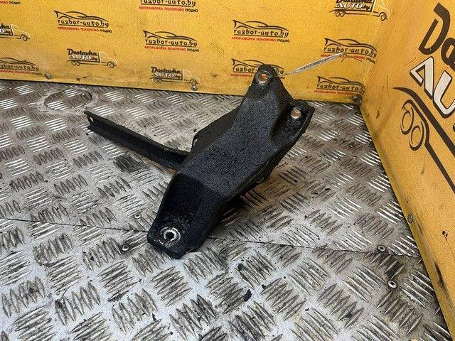 Кронштейн двигателя 2JXQK9 Volkswagen Passat - Фото 1