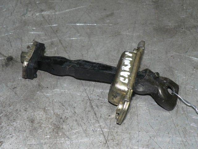 Ограничитель открывания двери передней ZK06M9 Kia Carnival купить в магазине запчастей бу