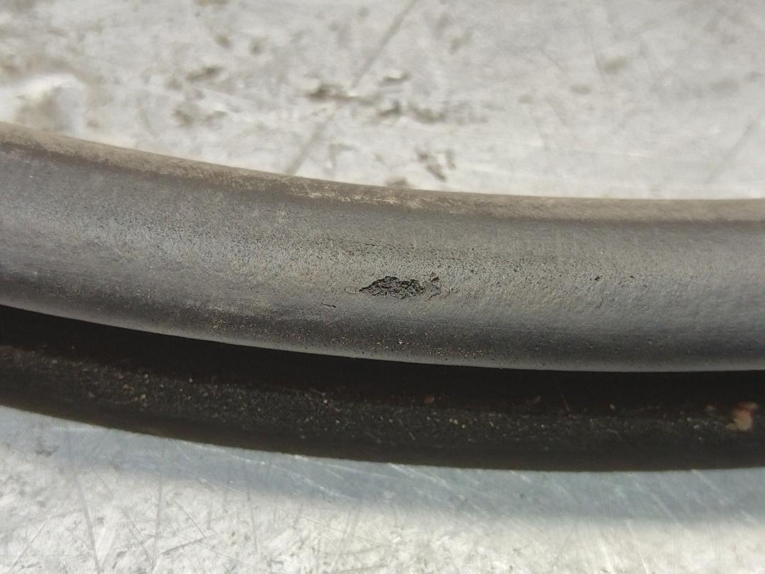 Уплотнитель багажника ROTWSH BMW 5 E39 - Фото 4