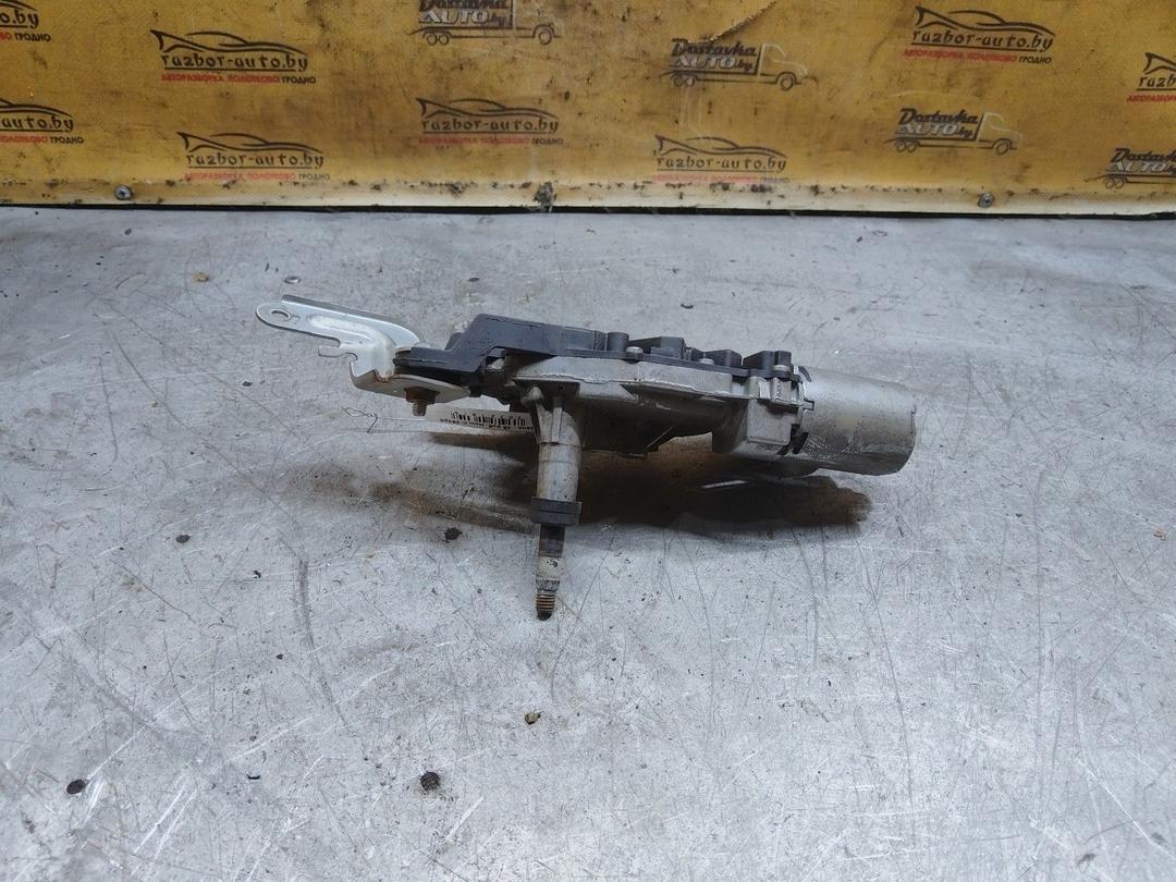 Моторчик заднего стеклоочистителя (дворника) P8Z955 Mazda 3 купить с доставкой