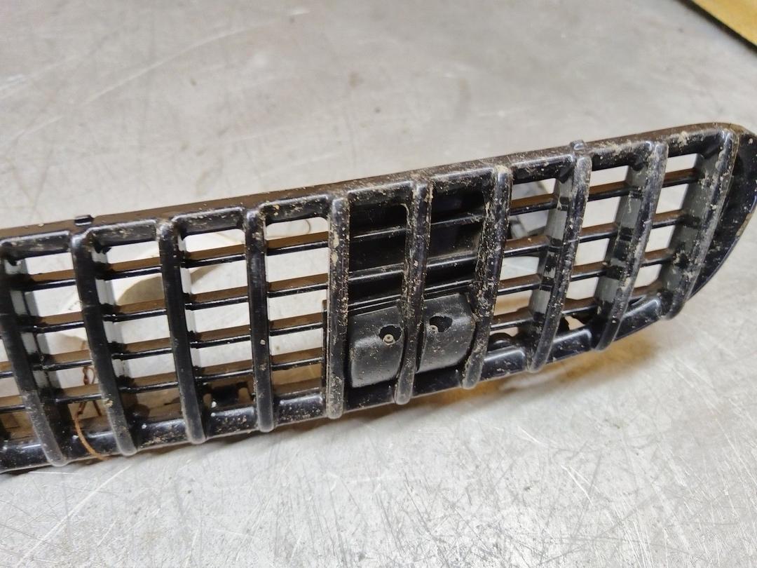 Решетка капота E57NQA BMW 3 E46 купить