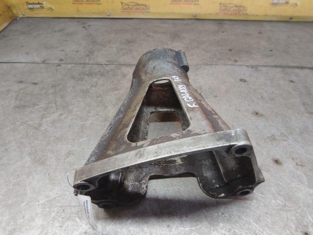 Кронштейн полуоси L2G848 Ford Galaxy