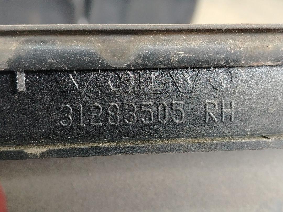 Накладка на порог наружная правая 55CH1U Volvo V50 - Фото 12