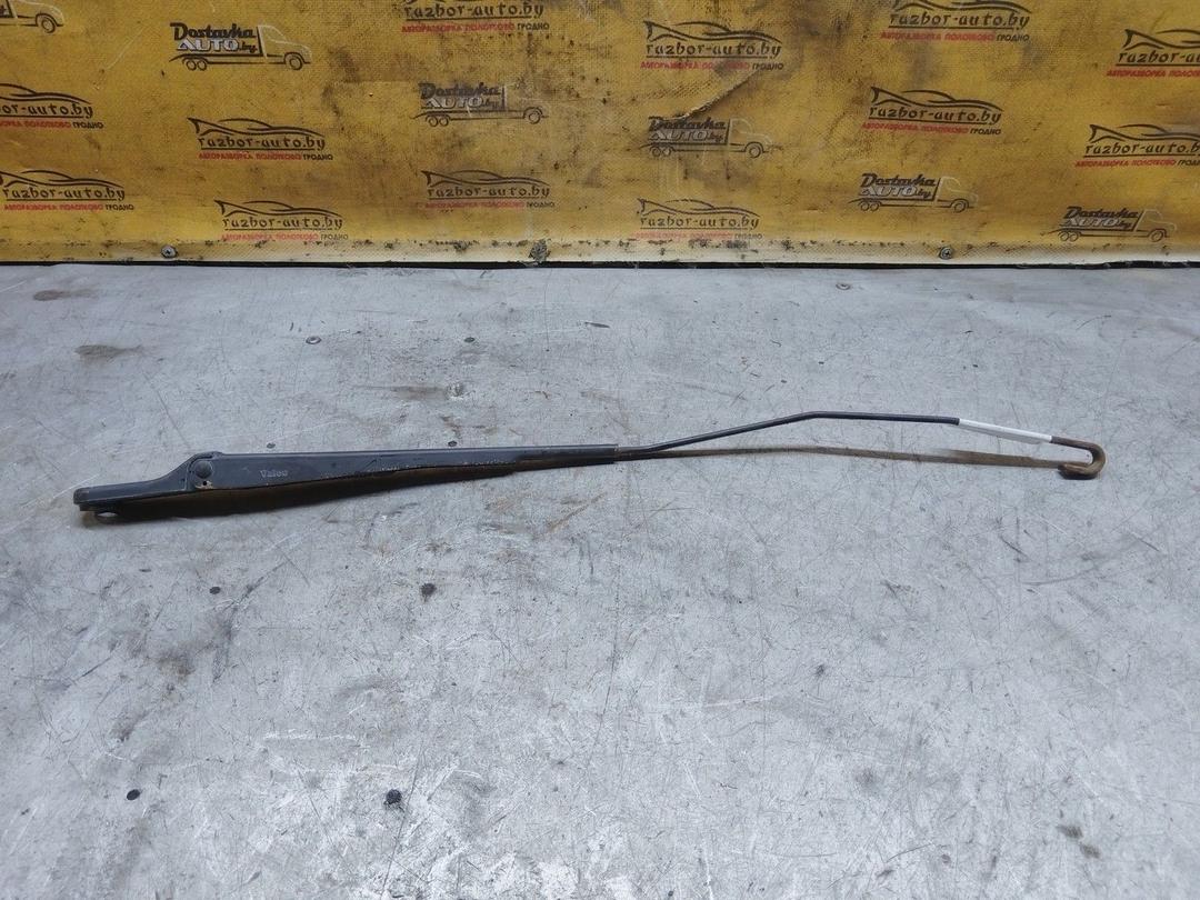 Щеткодержатель (поводок стеклоочистителя, дворник) WLDQ09 Peugeot 406 купить