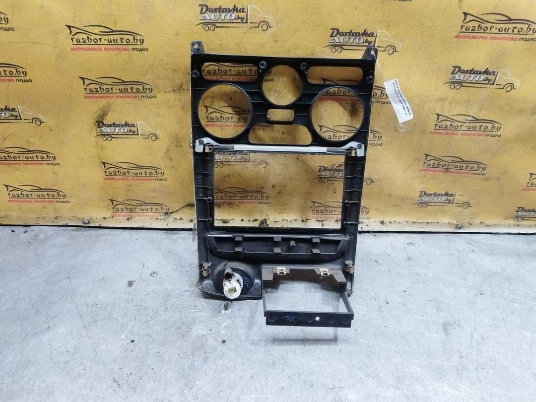 Рамка под магнитолу Q6BERA Mitsubishi Carisma купить с доставкой