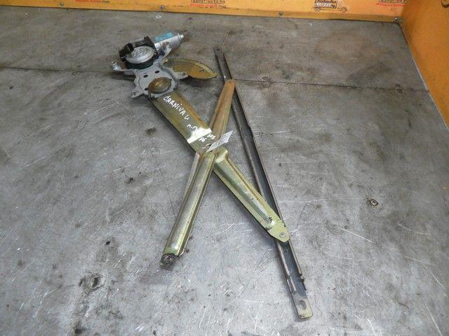 Стеклоподъемник электрический передний правый GDTKL1 Kia Carnival