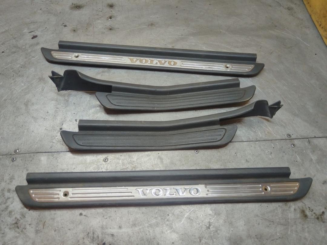 Накладка на порог 2T8DM8 Volvo V40 - Фото 1