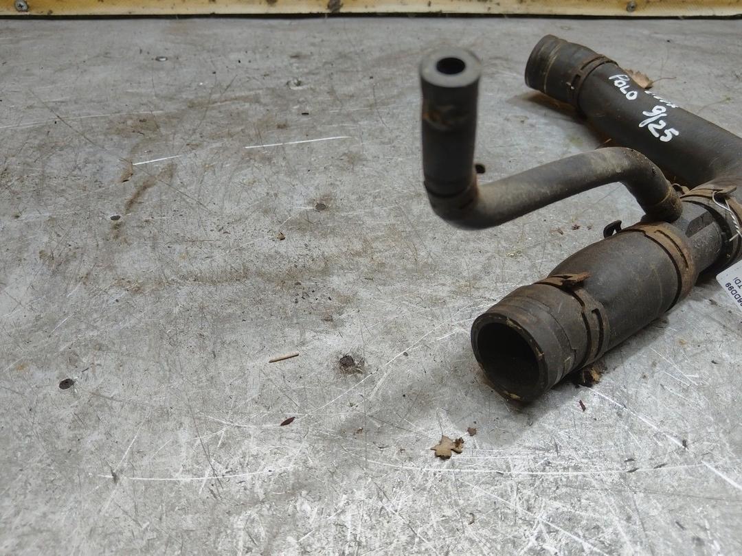 Патрубок радиатора 96DD99 Volkswagen Polo купить на авторазборке