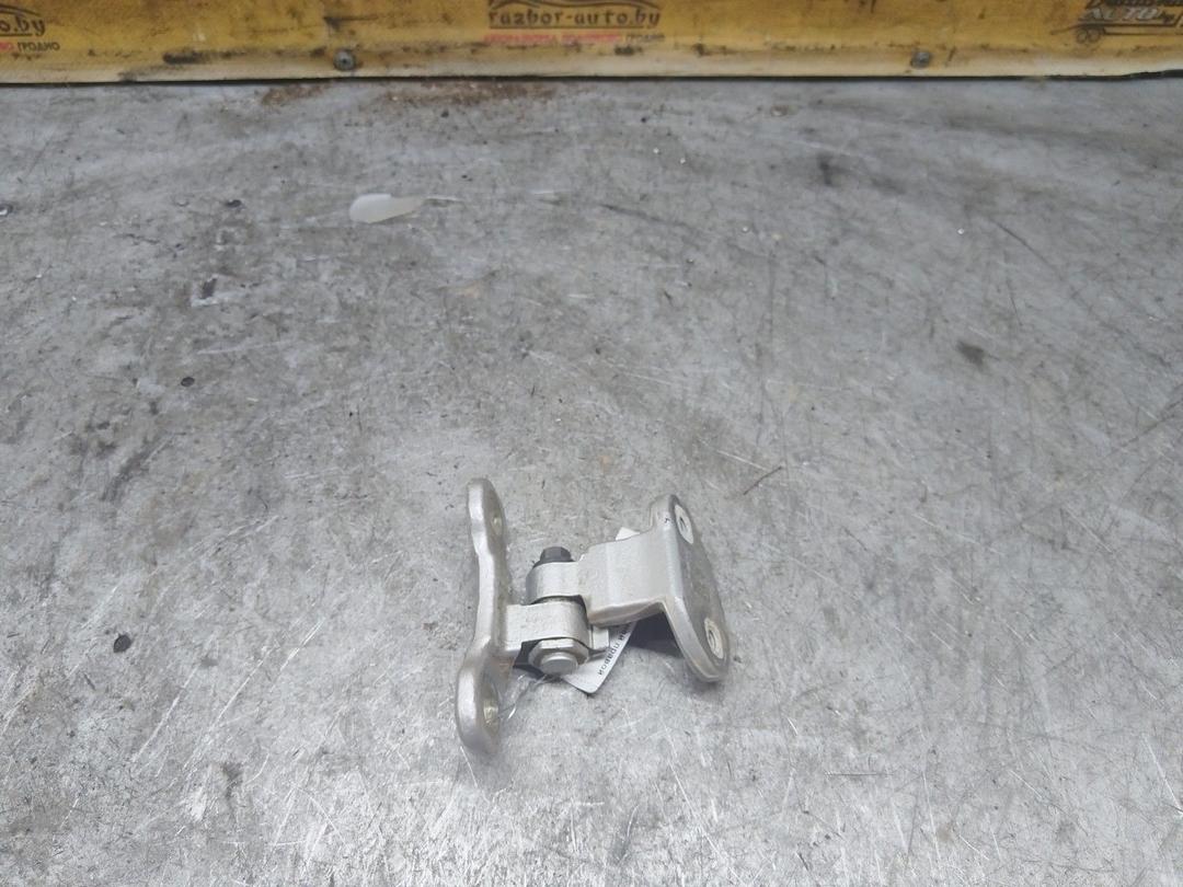 Петля двери задней правой NFZ94M Volvo S40 купить на авторазборке