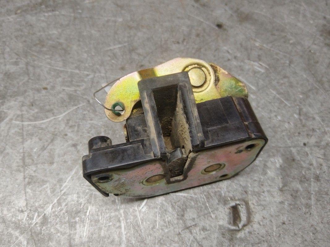 Замок двери задней левой BELB5O Chrysler Voyager купить с доставкой