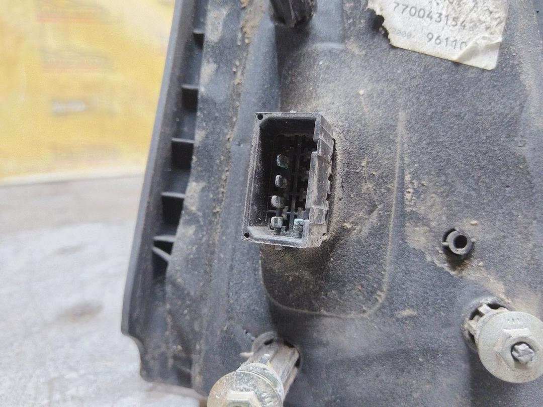 Зеркало наружное левое KG1Z7A Renault Scenic купить в магазине запчастей бу