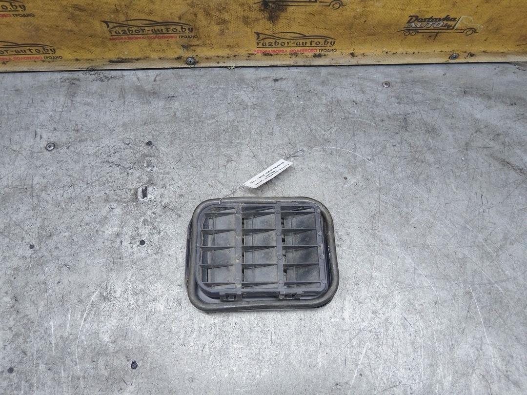 Решетка вентиляции кузова 02JW2X Skoda Roomster