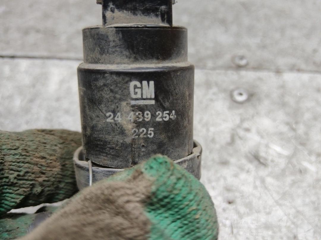 Насос (моторчик) омывателя стекла GZDKQN Opel Zafira купить в магазине запчастей бу