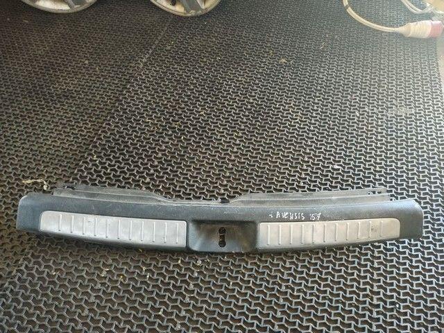 Накладка замка багажника CJ87BY Toyota Avensis - Фото 2