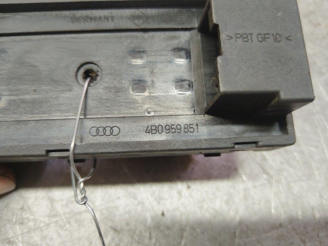 Блок управления стеклоподъемниками 79YOI3 Audi A3 - Фото 5