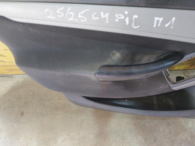 Обшивка двери передней левой (дверная карта) OOYLQD Citroen C4 Grand Picasso купить на авторазборке