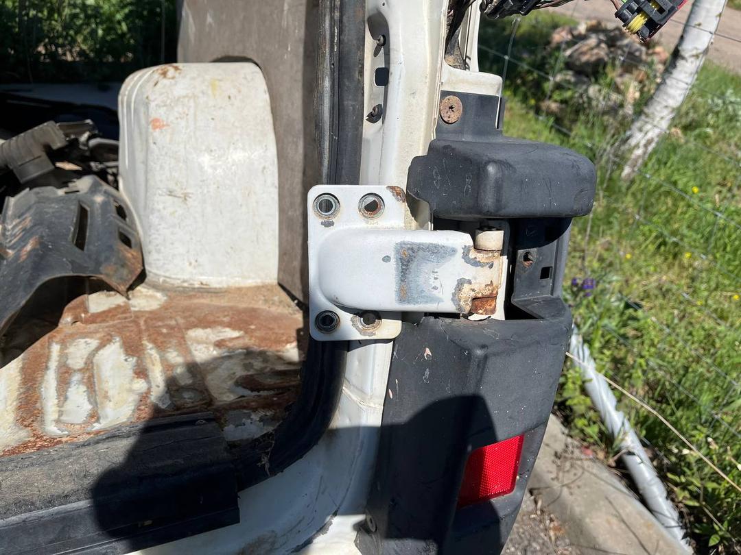 Петля двери задней правой AEPTNW Citroen Jumper