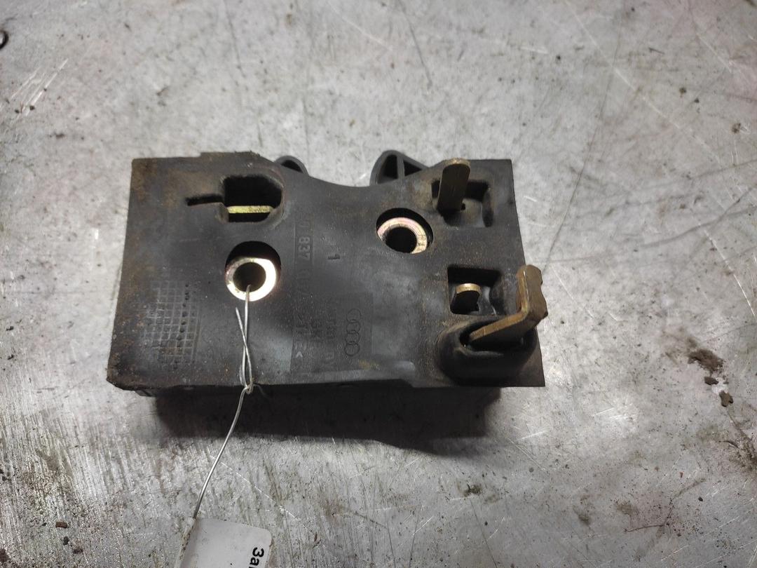 Замок двери задней левой 46RR95 Audi 80 купить