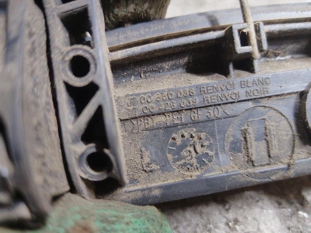 Ручка наружная передняя правая UT0EV6 Renault Scenic купить в магазине запчастей бу